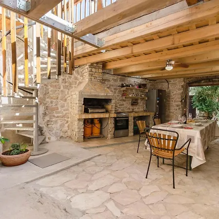 House Hidden Beauty Tribalj