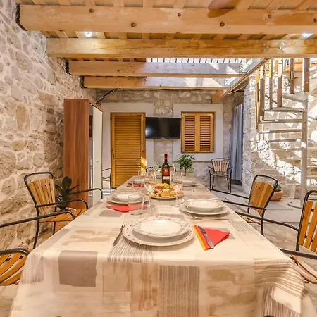 House Hidden Beauty *