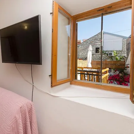 House Hidden Beauty * Tribunj (Sibenik-Knin)