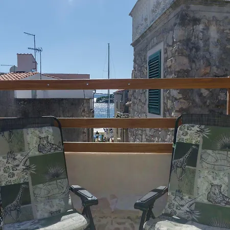 House Hidden Beauty *