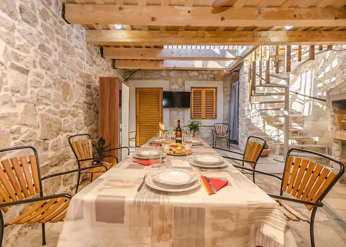 House Hidden Beauty *