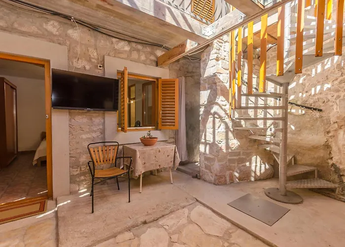 House Hidden Beauty Vakantiehuis Tribalj