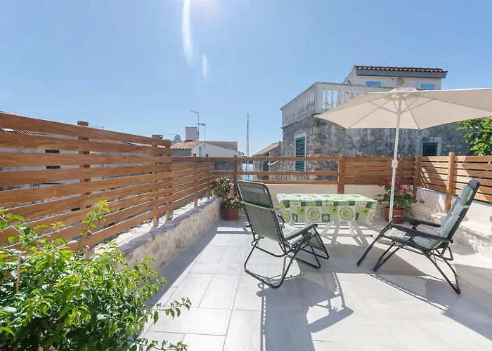 House Hidden Beauty Tribalj